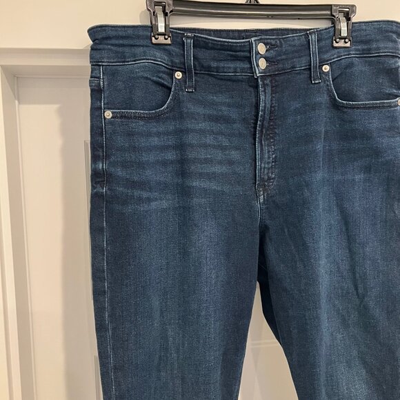 GAP Women Size 16/33R Cigarette Dark Indigo High Rise Denim Jeans - Picture 3 of 6